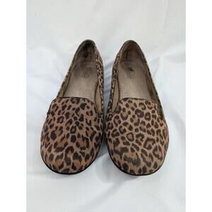 Cliffs by White Mountain Shoes Women Size 7.5 W Leopard Flat Loafer Slip On